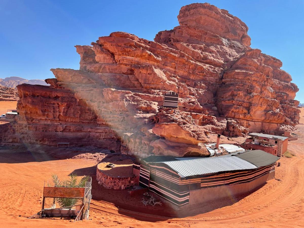 Sunrise Camp Hotel Wadi Rum Buitenkant foto