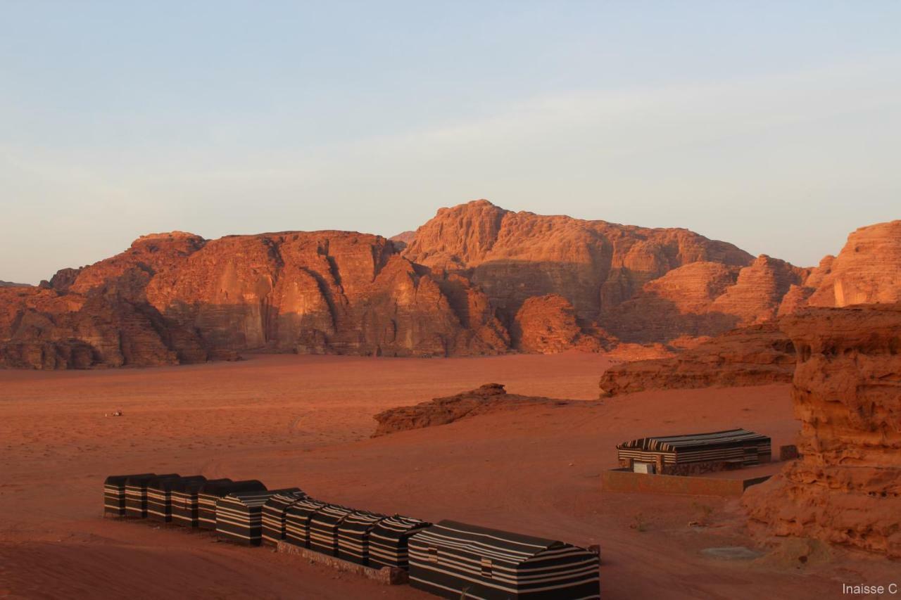 Sunrise Camp Hotel Wadi Rum Buitenkant foto