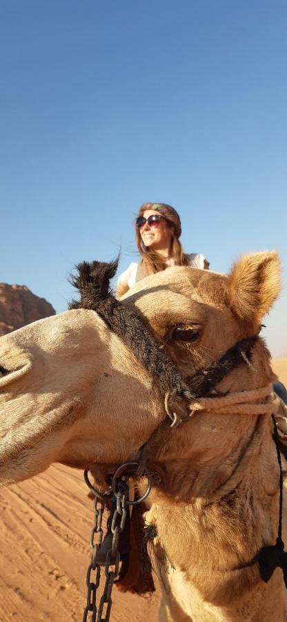 Sunrise Camp Hotel Wadi Rum Buitenkant foto